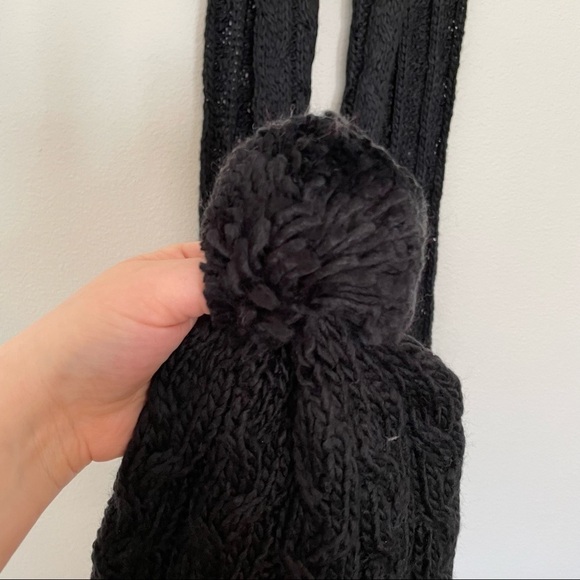 NWT sakkas cable knit Pom hat and scarf set black one size - Picture 4 of 4